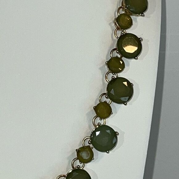 Faceted Statement Jade Color Station Beads Gold Tone Green Signed Classic Core - Picture 3 of 7